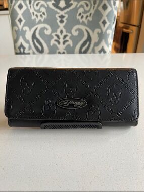 NWT Ed Hardy Black Embossed Skull Wallet